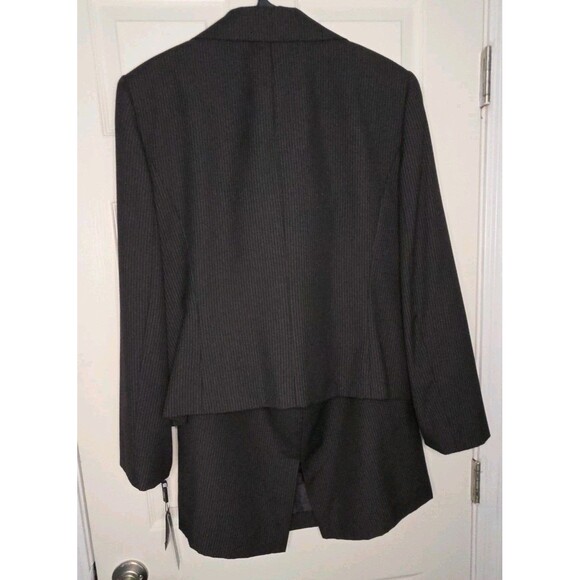 Tahari Arthur Levine skirt suit 'Anna' Sz 18 Black White Strip3 Dbl Breast NWT - Picture 6 of 16